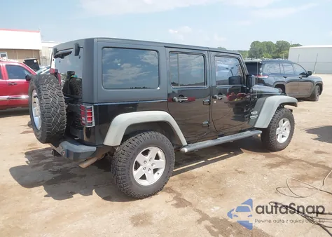 2013 Jeep Wrangler Unlimited Sport z USA, uszkodzony, nr VIN 1C4BJWDG1DL577527